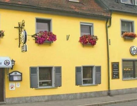 Gasthof Pension Weisses Roessl Floss Exterior photo